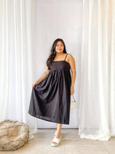 Load image into Gallery viewer, Sweetheart Plain Dress - Plus size
