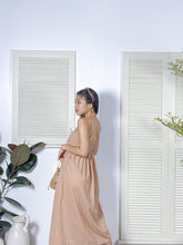 Load image into Gallery viewer, Sweetheart Plain Dress - Regular
