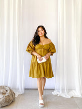 Load image into Gallery viewer, Petal Dress - Plus Size
