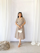 Load image into Gallery viewer, Ralf Dress Shortsleeves Stripes
