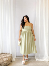 Load image into Gallery viewer, Sweetheart Dress Seersucker - Plus Size
