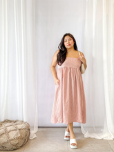 Load image into Gallery viewer, Sweetheart Dress Seersucker - Plus Size
