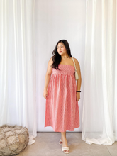 Load image into Gallery viewer, Sweetheart Dress Seersucker - Plus Size

