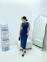 Load image into Gallery viewer, Amanda Dress
