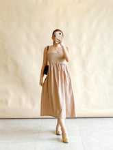 Load image into Gallery viewer, Sweetheart Dress Grid - Regular

