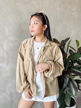 Load image into Gallery viewer, Corduroy Oversized unisex jacket
