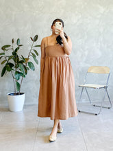 Load image into Gallery viewer, Sweetheart Plain Dress - Plus size
