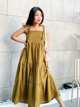 Load image into Gallery viewer, Snow Dress
