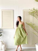 Load image into Gallery viewer, Sweetheart Plain Dress - Regular
