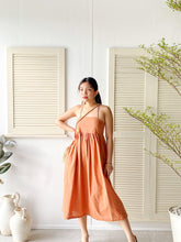 Load image into Gallery viewer, Sweetheart Plain Dress - Regular

