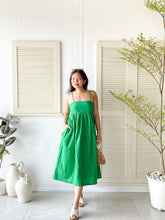 Load image into Gallery viewer, Sweetheart Plain Dress - Regular
